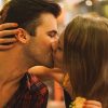 Why Women Should Kiss On A First Date